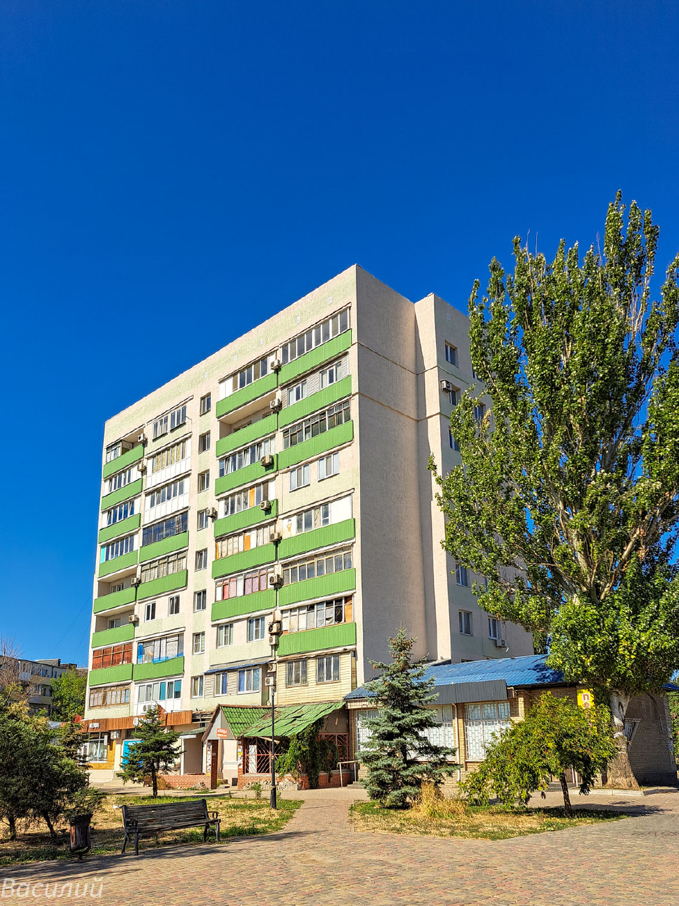 Мариуполь, Улица Гагарина, 1