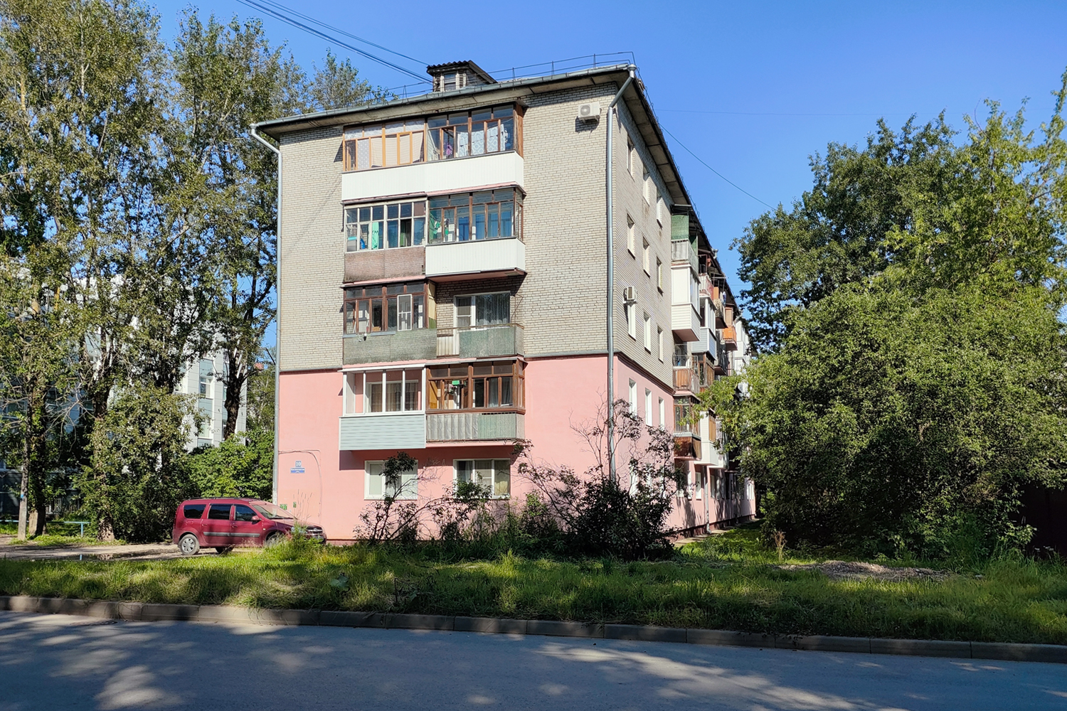 Великий Новгород, Улица Космонавтов, 10