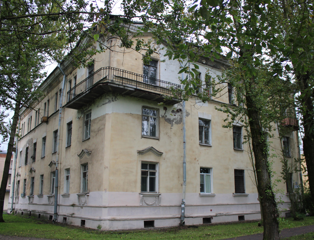 Колпино, Загородная улица, 42