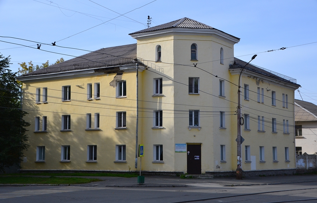 Краснотурьинск, Базстроевская улица, 21