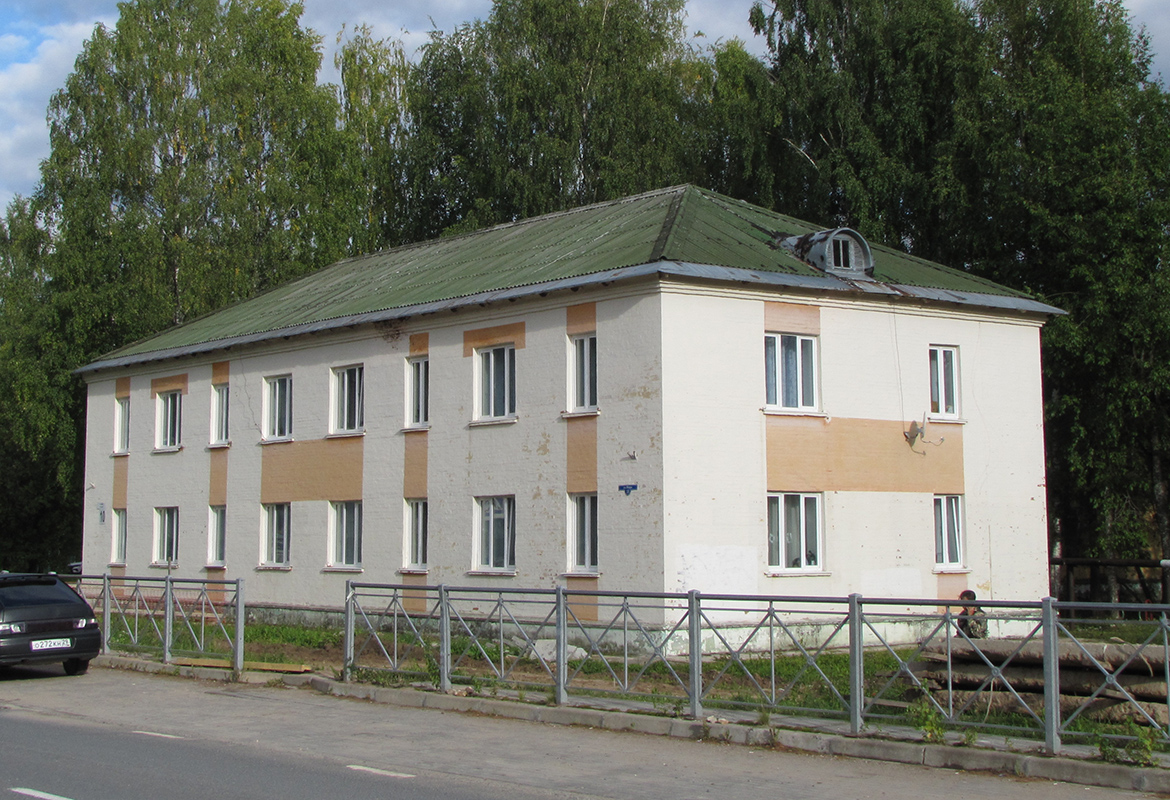 Мирный, Улица Мира, 10