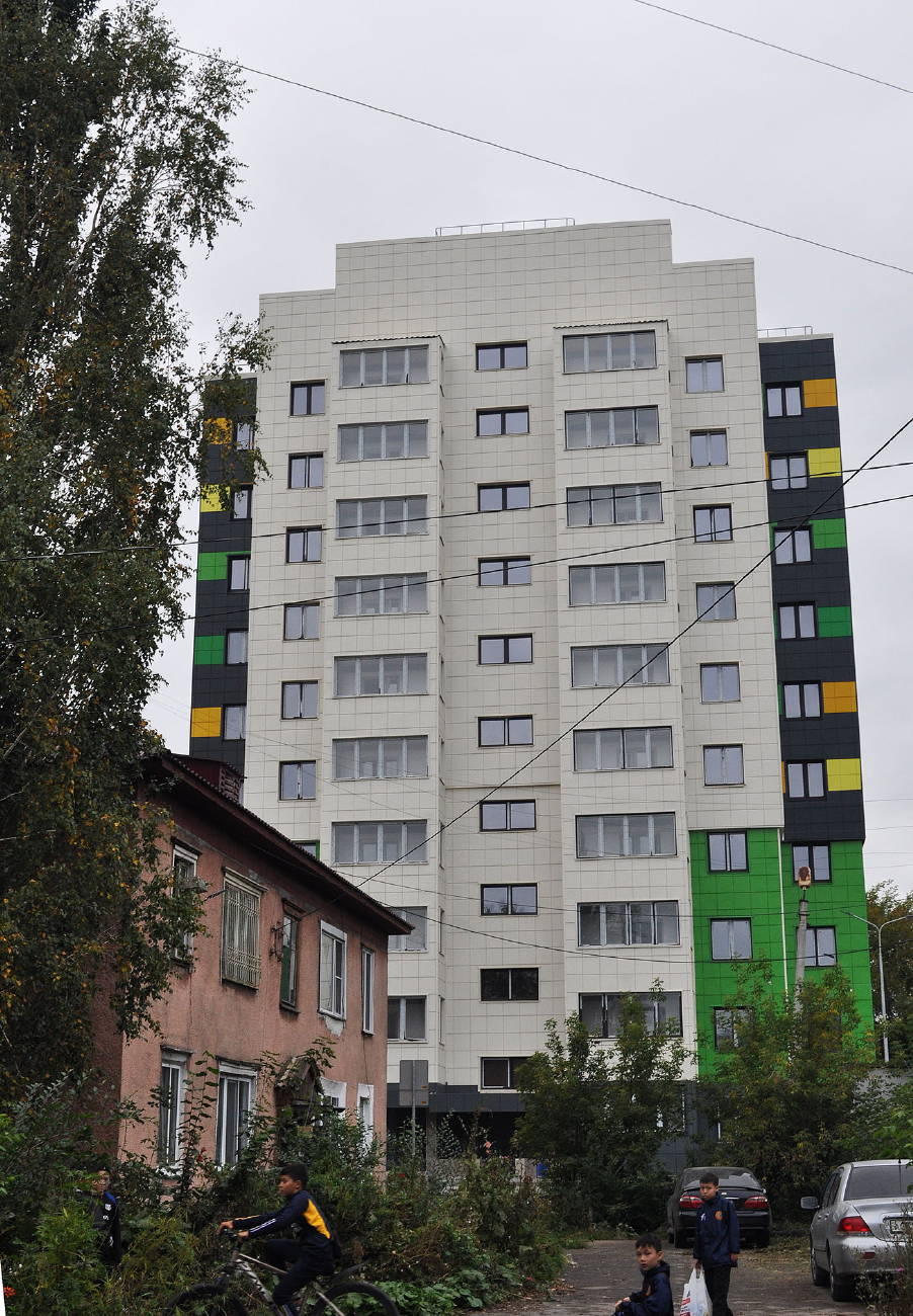 Omsk, 11-я Ремесленная улица, 27; 11-я Ремесленная улица, 25