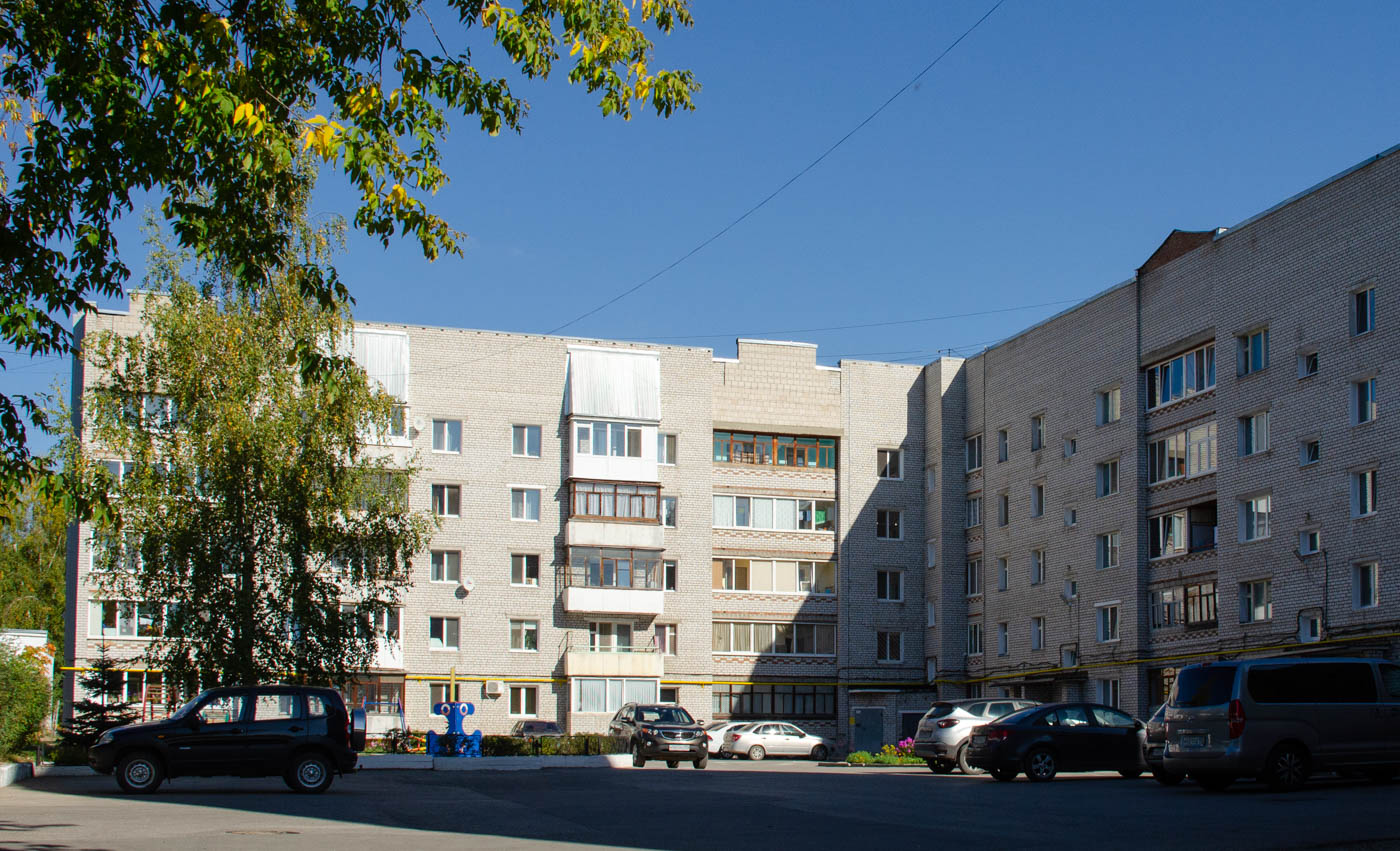 Соликамск, Улица Бумажников, 2 / Улица Культуры, 18