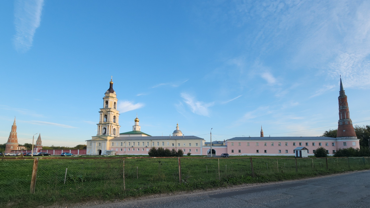 Коломна, Голутвинская улица, *; Голутвинская улица, 11**; Голутвинская улица, 11***