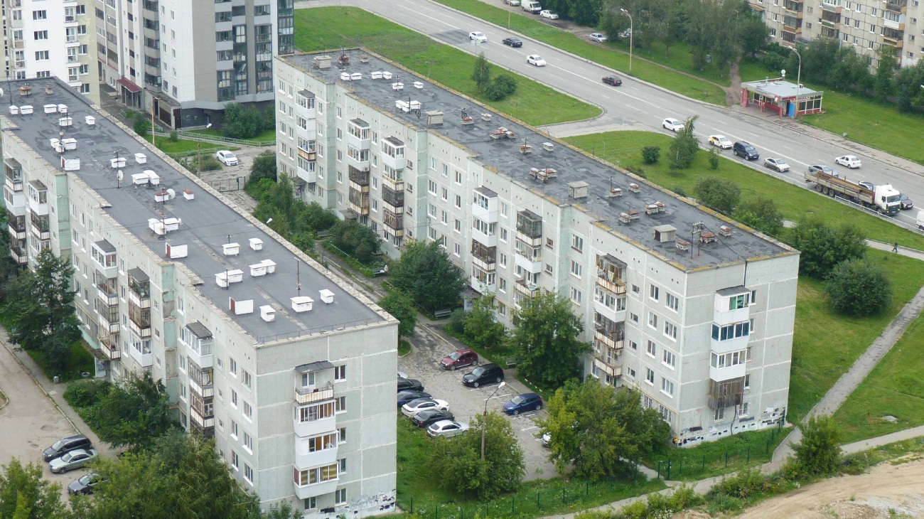 Екатеринбург, Таватуйская улица,  12, корп.  2; Таватуйская улица, 12 корп. 1; Таватуйская улица, 14*