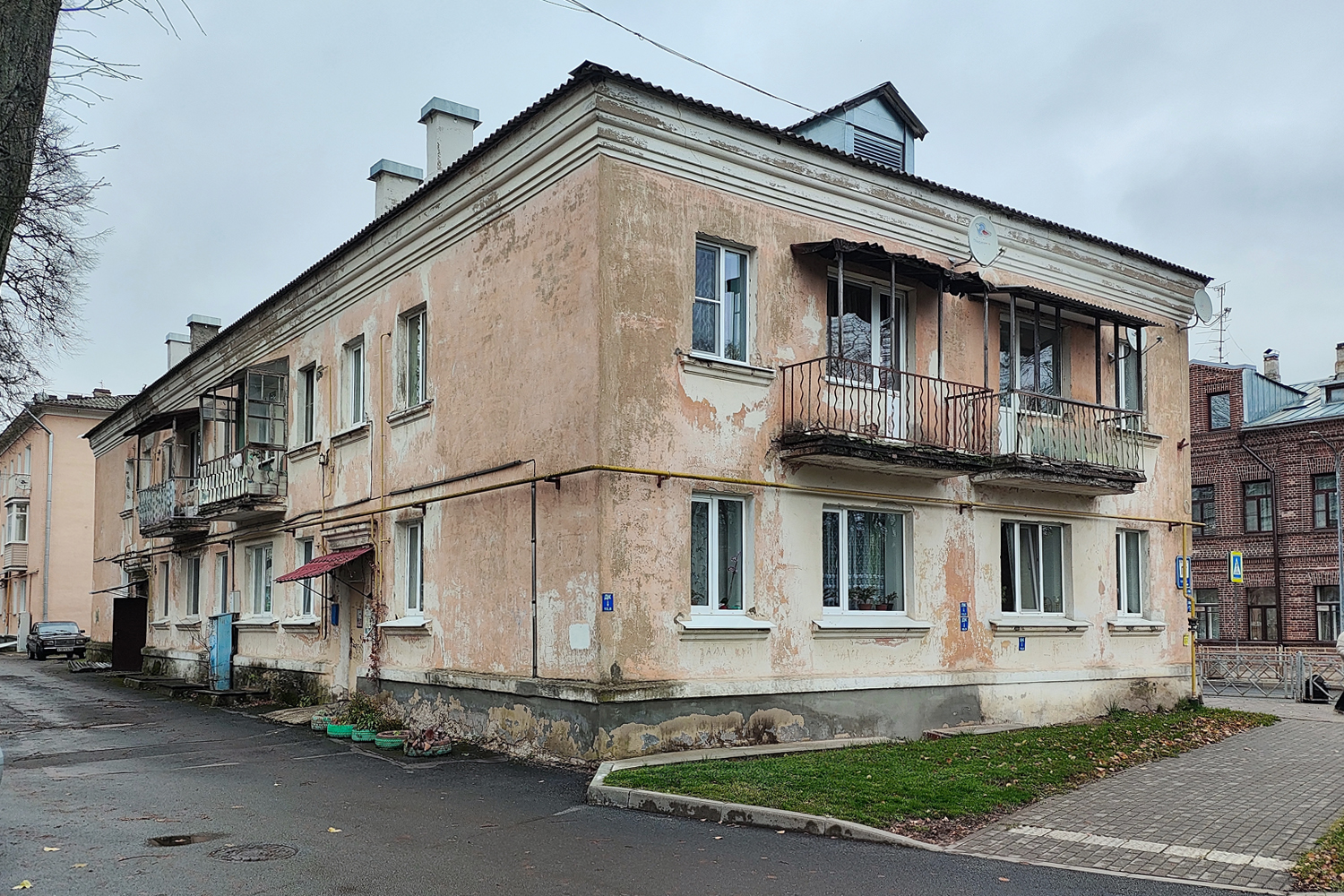 Псков, Улица Калинина, 19