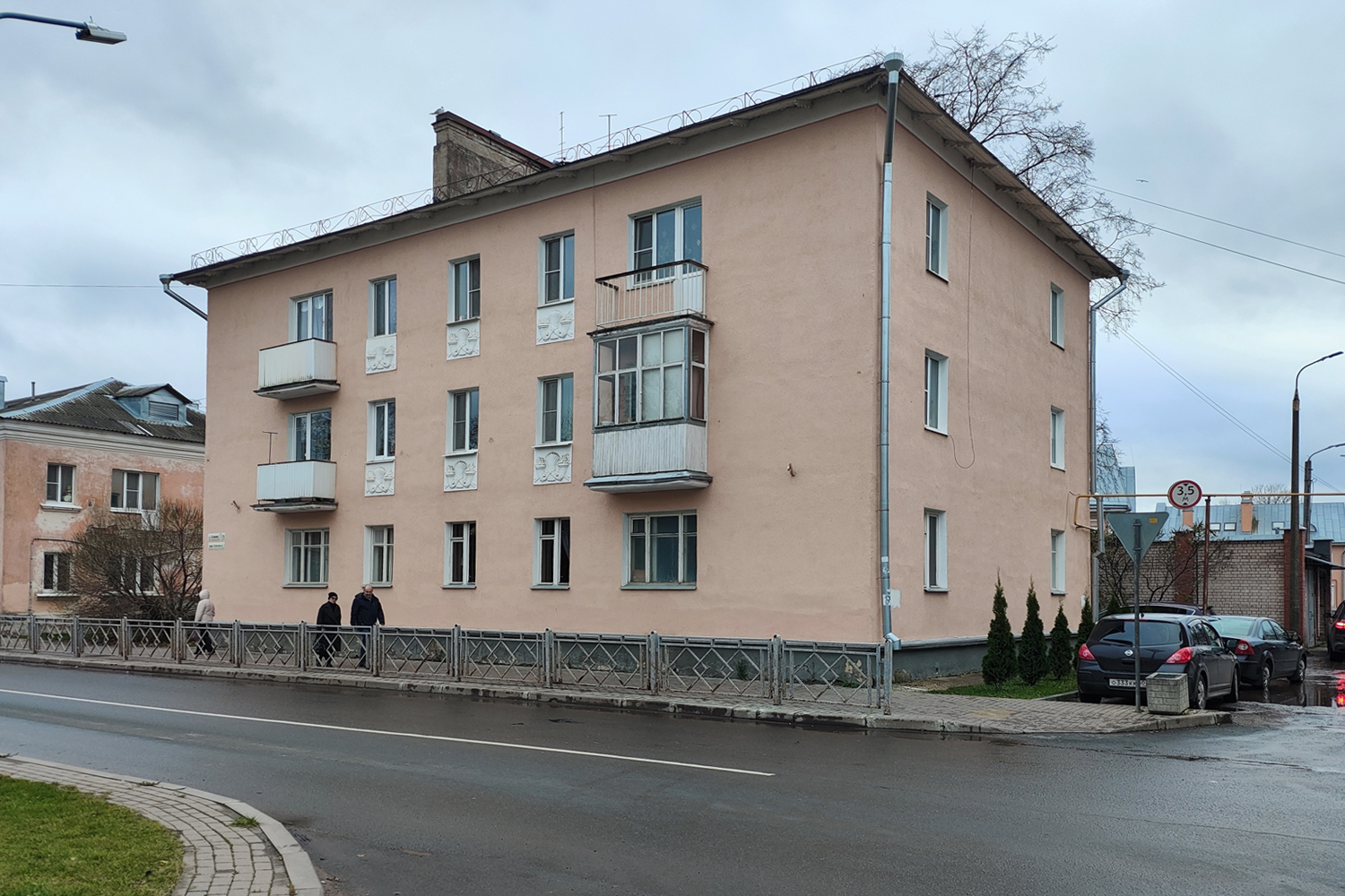 Псков, Улица Калинина, 17А