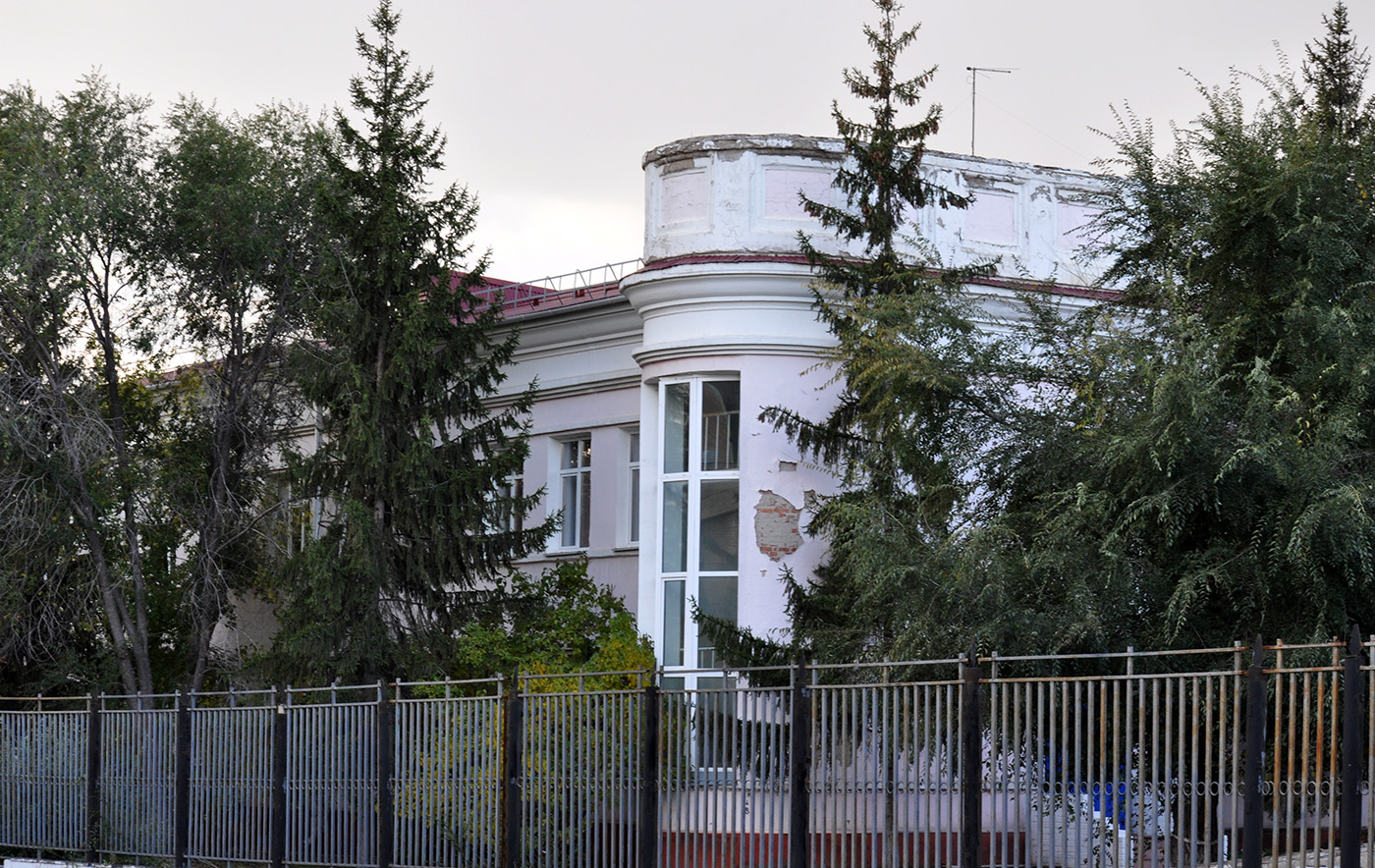 Омск, Улица Красный Путь, 127 корп. 1