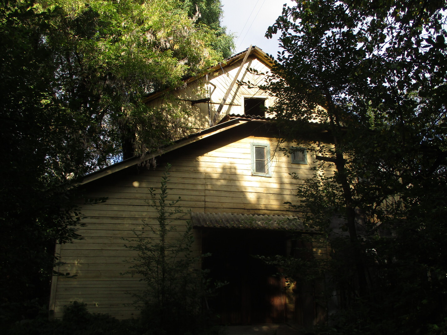 Щёлково, 1-й Центральный проезд, 3 / Коммунистическая улица, 1