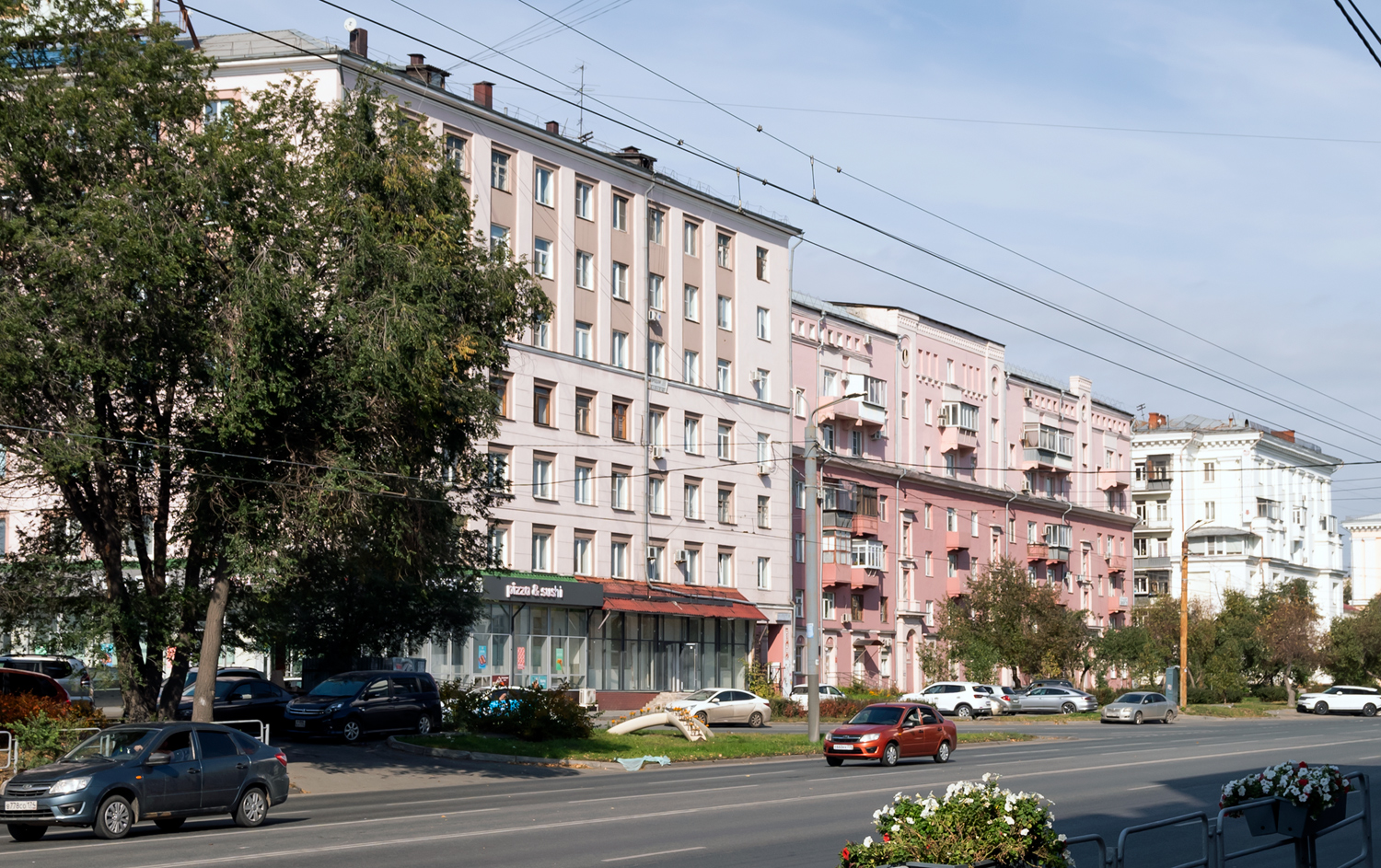 Челябинск, Улица Свободы, 110 / Улица Цвиллинга, 85; Улица Свободы, 108А; Улица Свободы, 108