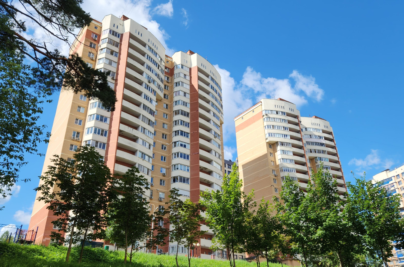 Красногорск, Центральный проезд, 2; Центральный проезд, 1