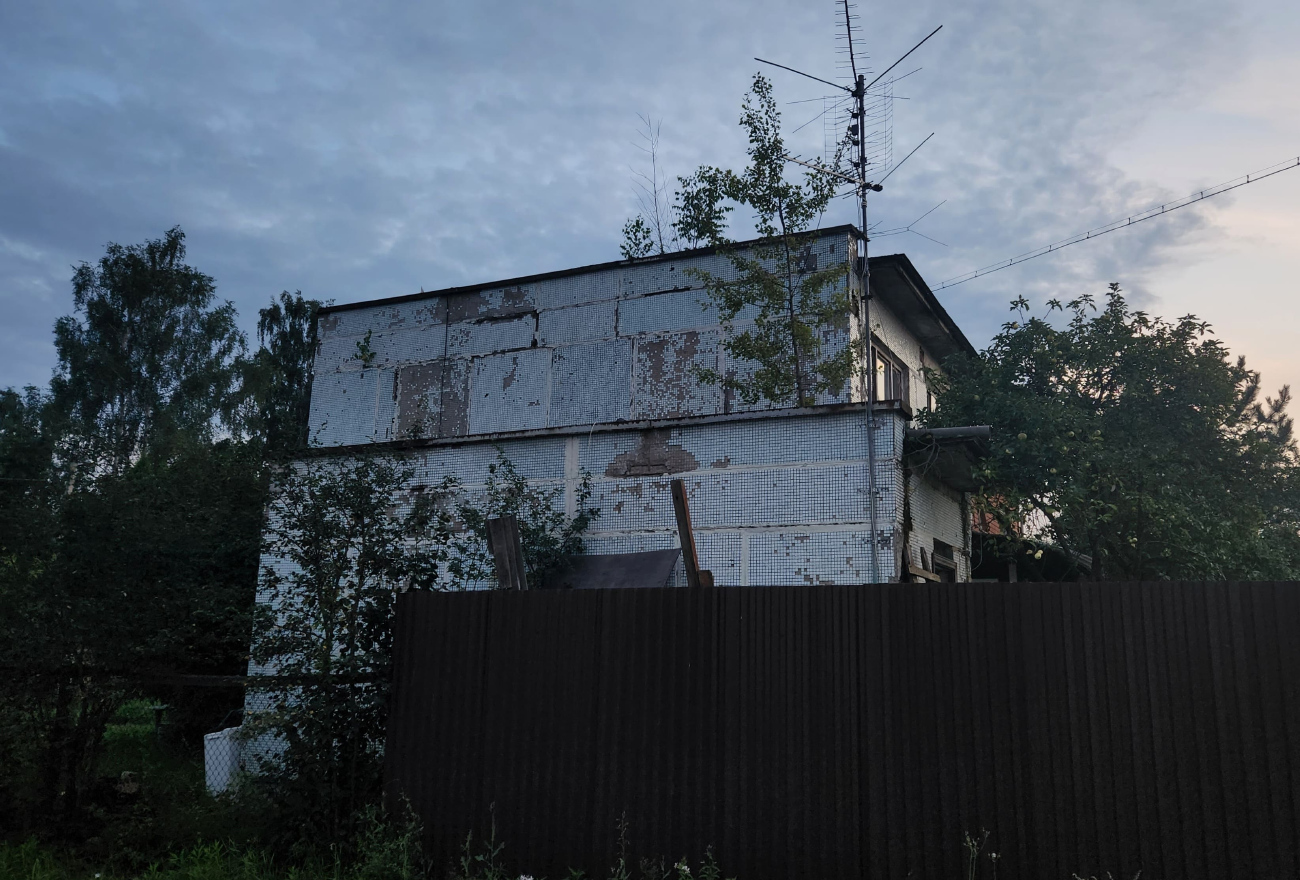Городской округ Красногорск, прочие н.п., С. Петрово-Дальнее, улица Посёлок Ленинский, 1