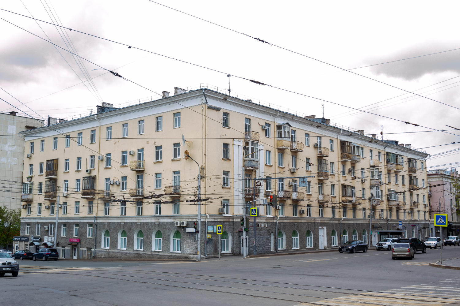 Ufa, Улица Карла Маркса, 63 / Революционная улица, 33