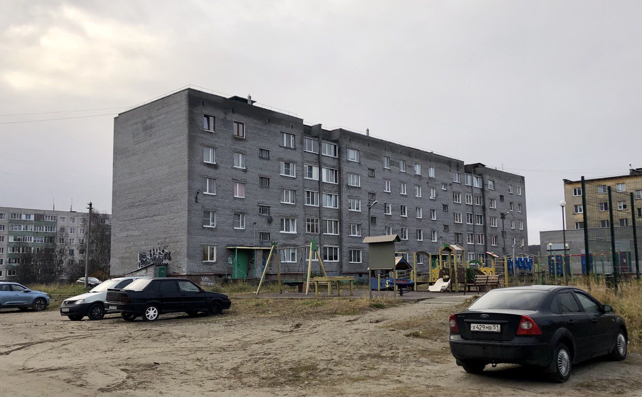 н.п. Зверосовхоз, Набережная улица, 10