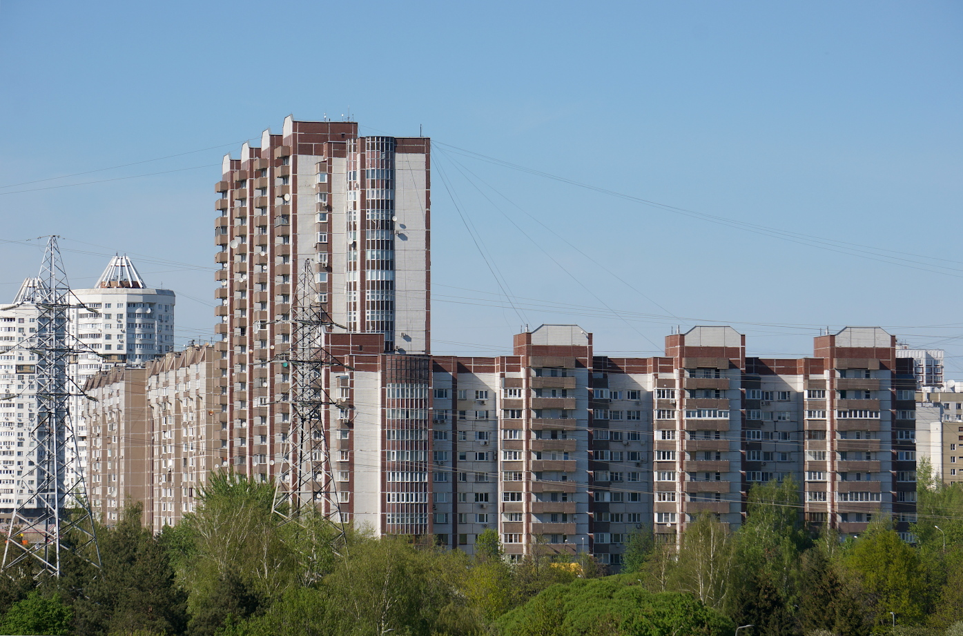 Москва, Люблинская улица, 179 / Поречная улица, 1