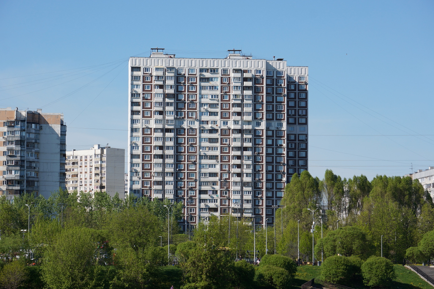 Москва, Поречная улица, 5 / Луговой проезд, 14