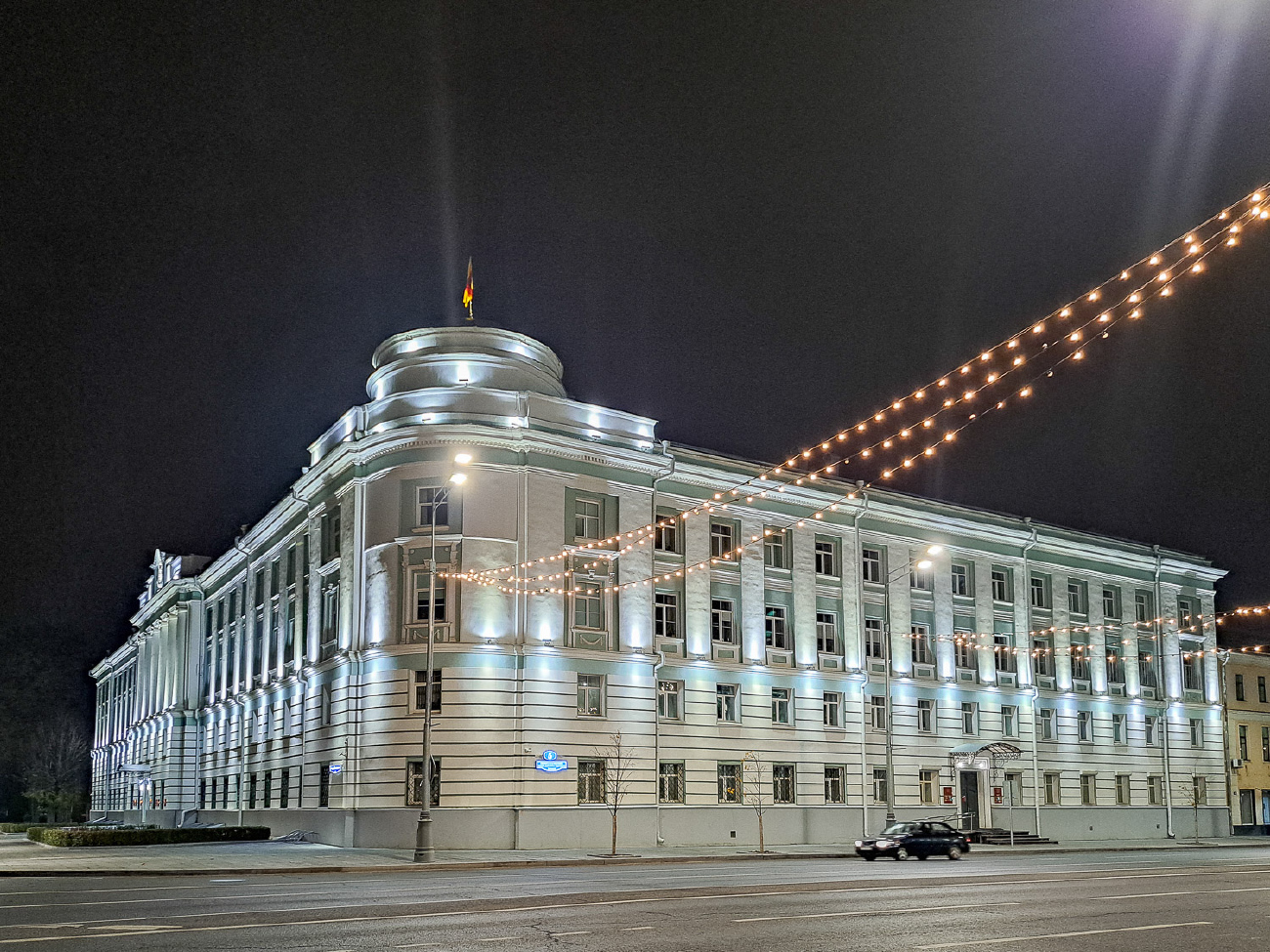 Тверь, Советская улица, 23 / Улица Володарского, 46 / Рыбацкая улица, 2