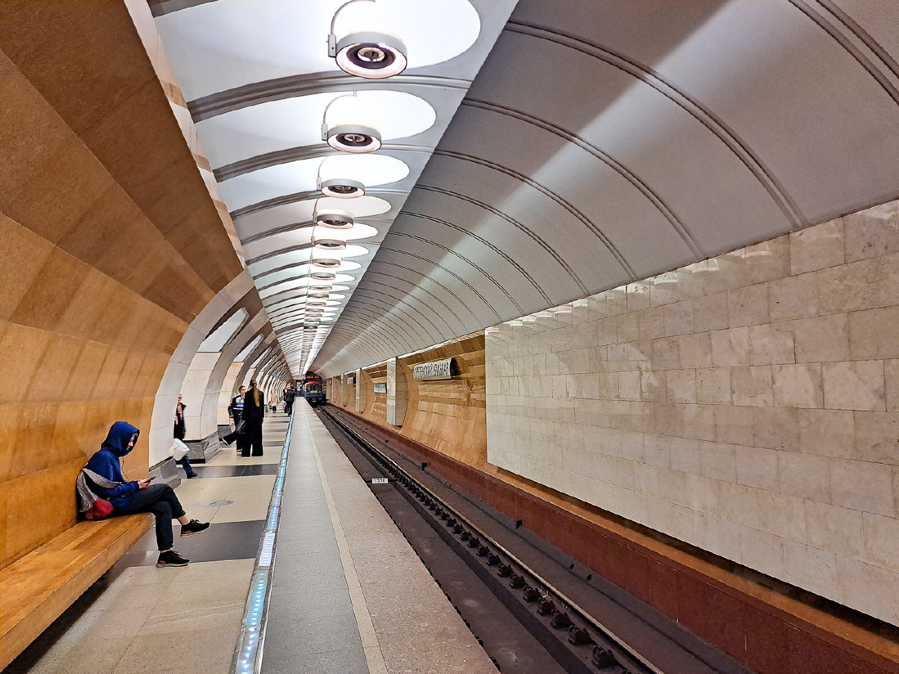 Moskwa, Люблинско-Дмитровская линия Московского Метрополитена, станция метро «Сретенский бульвар»