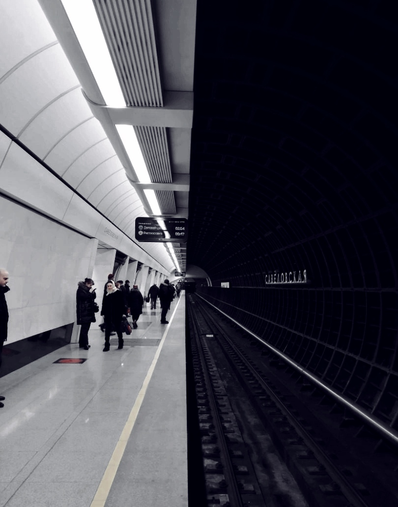 Москва, Большая Кольцевая линия Московского метрополитена, станция метро «Савёловская». Москва — Фотозарисовки