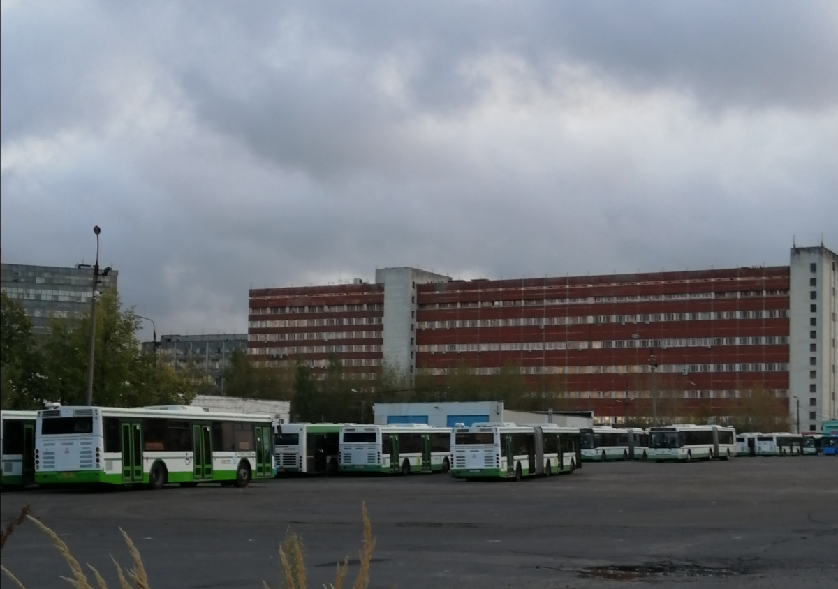 Москва, Улица Введенского, 8 стр. 2