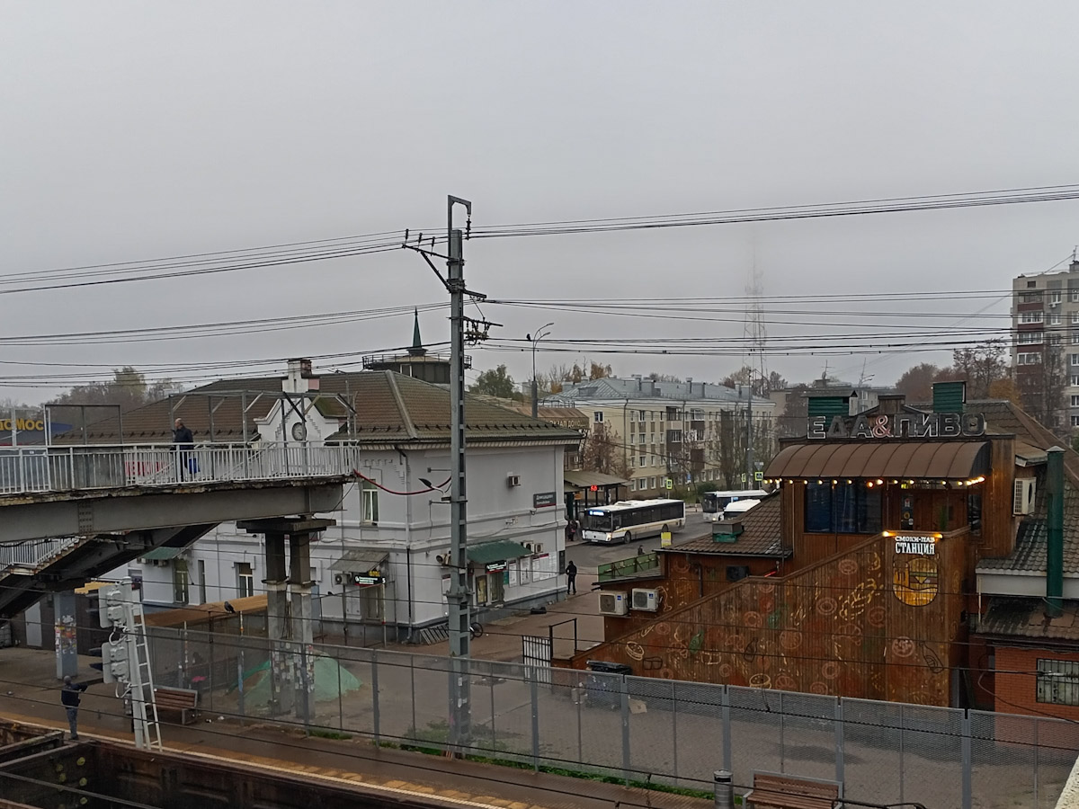 Domodedovo, Привокзальная площадь, 2; Привокзальная площадь, 3