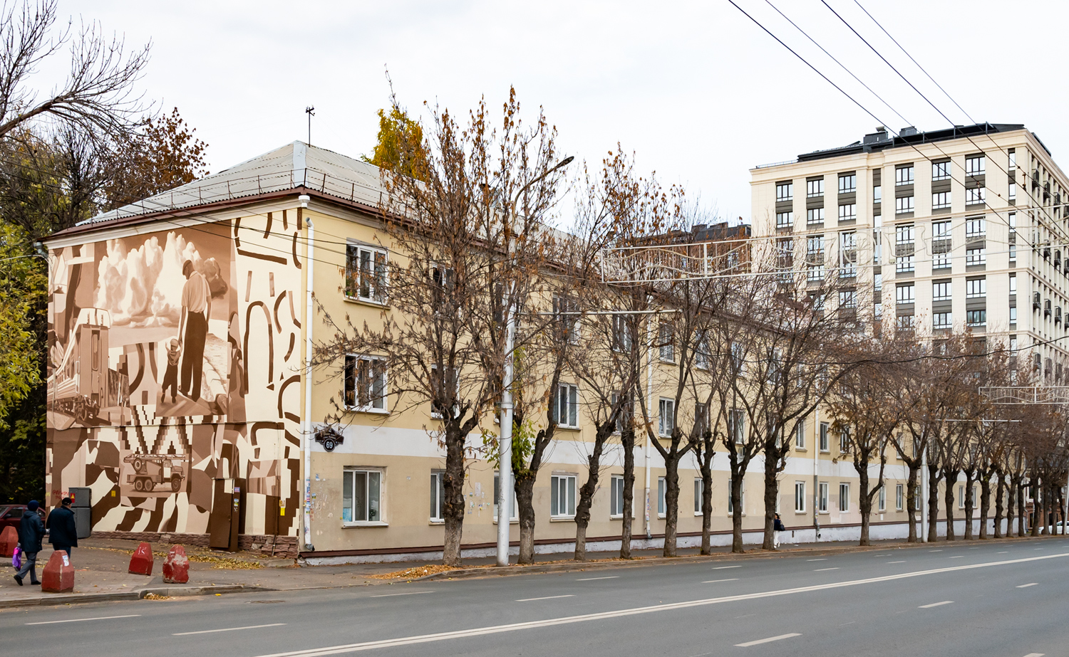 Уфа, Улица Ленина, 69. Монументальное искусство (мозаики, росписи, барельефы, сграфито)