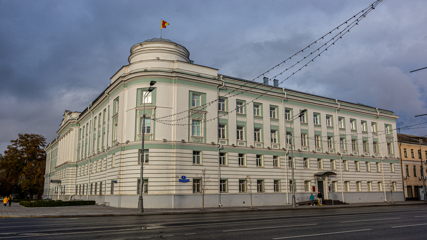 Тверь, Советская улица, 23 / Улица Володарского, 46 / Рыбацкая улица, 2