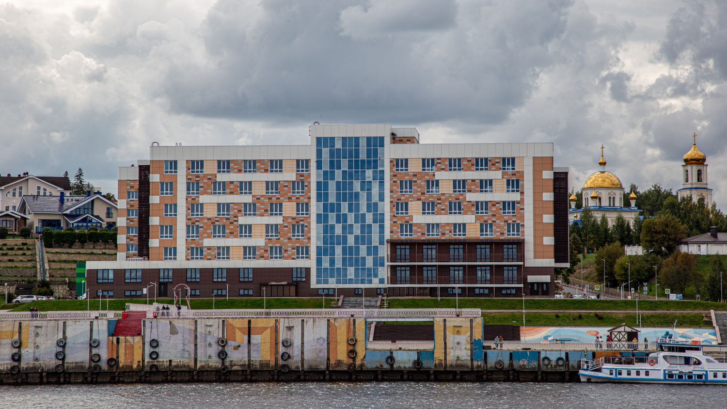 Красный Ключ, Набережная улица, 9 (Гостиница)