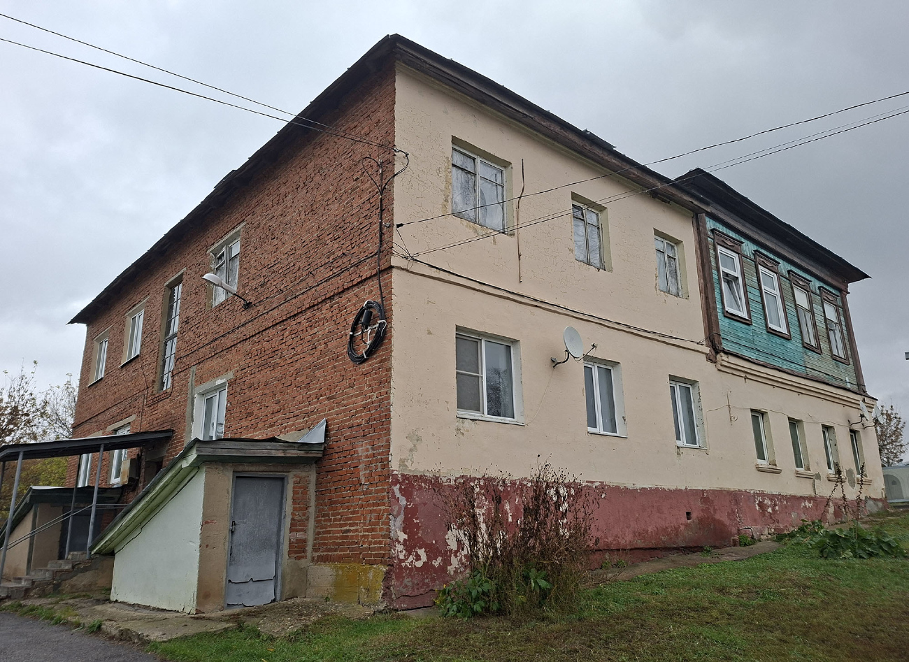 Зарайск, Первомайская улица, 52 / Площадь Пожарского, 1