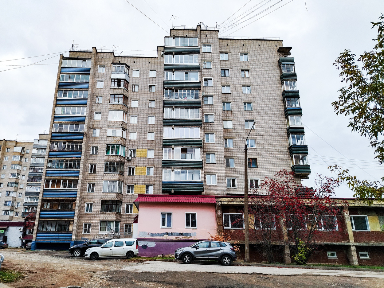 Киров, Улица Сурикова, 42