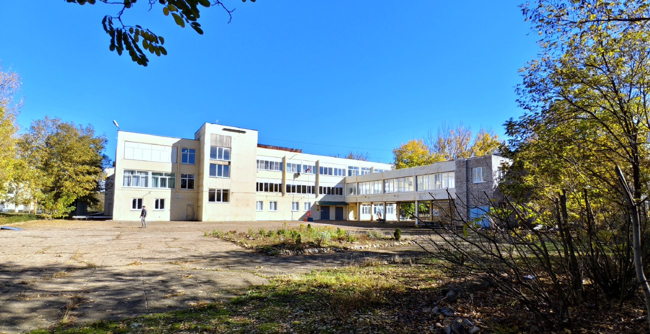 Нариманов, ​Школьная улица, 11