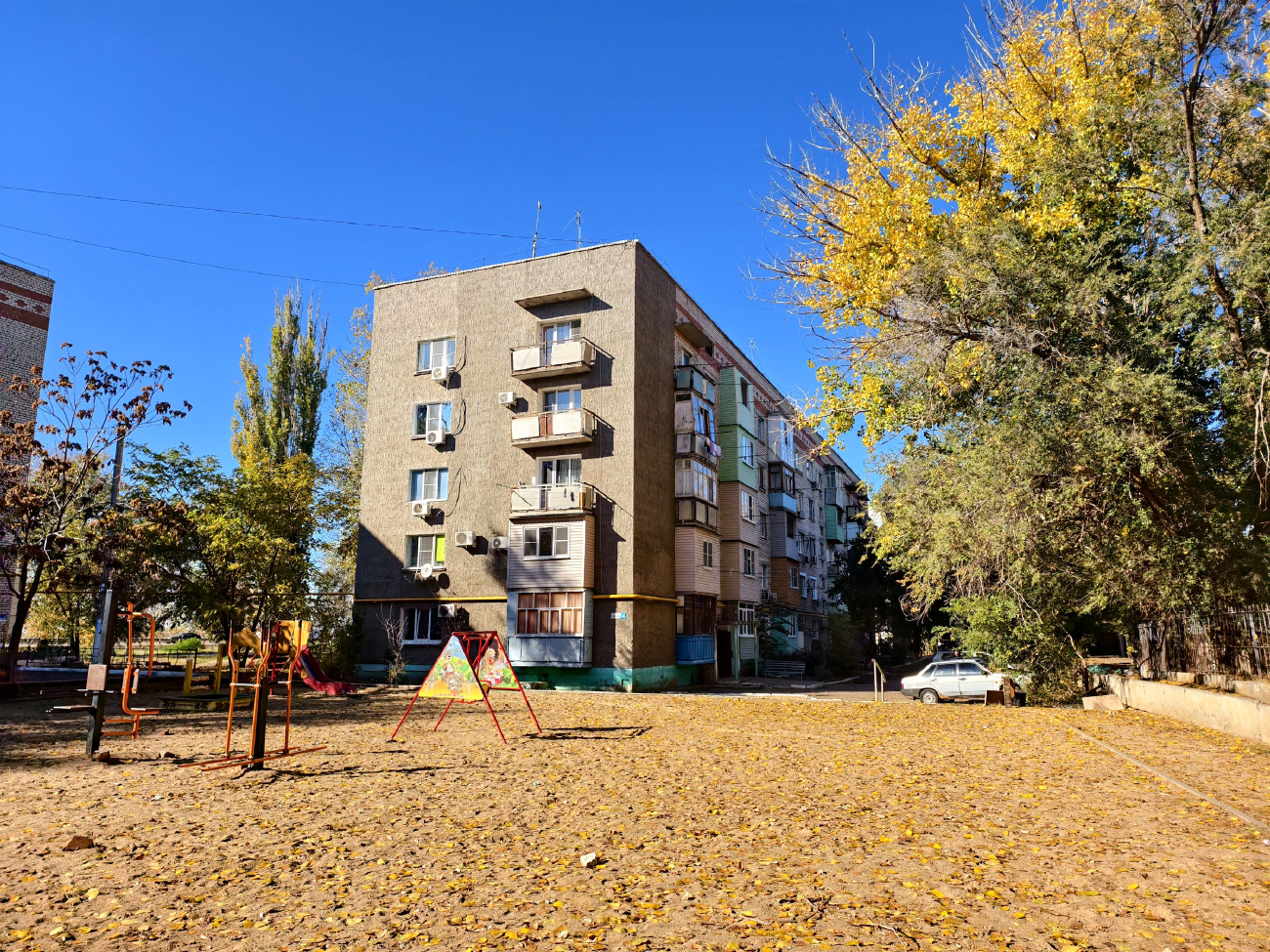 Нариманов, Волгоградская улица, 4