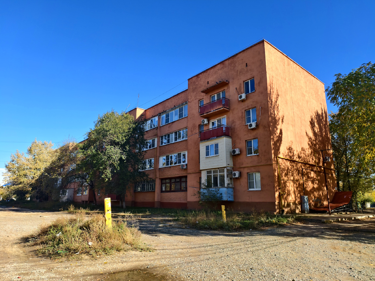 Нариманов, Волгоградская улица, 19