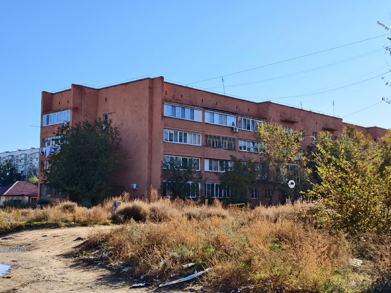 Нариманов, Волгоградская улица, 19