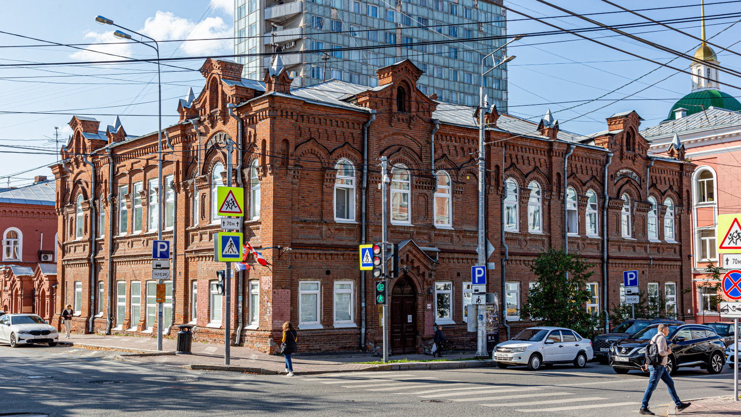 Пермь, Пермская улица, 55 / Улица Газеты Звезда, 19