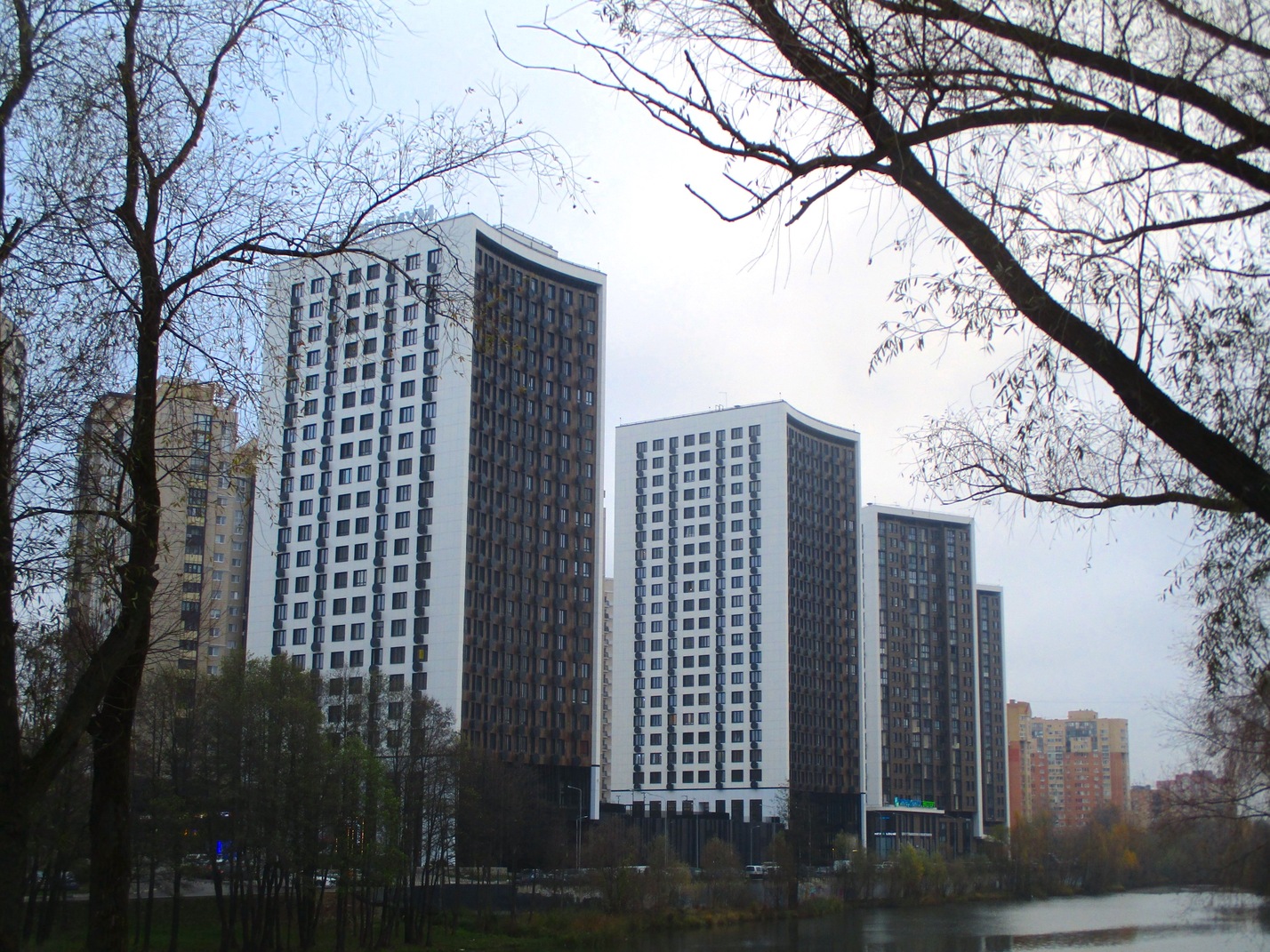 Пушкино, Жилой комплекс Премиум, **; Жилой комплекс Премиум, *