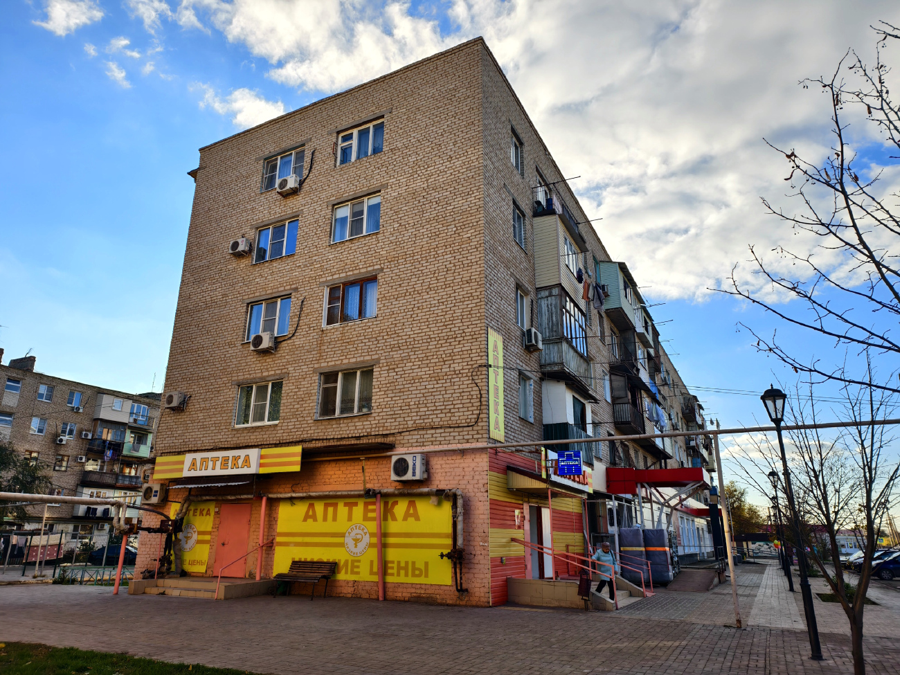 Kamyzyak, Улица Максима Горького, 98