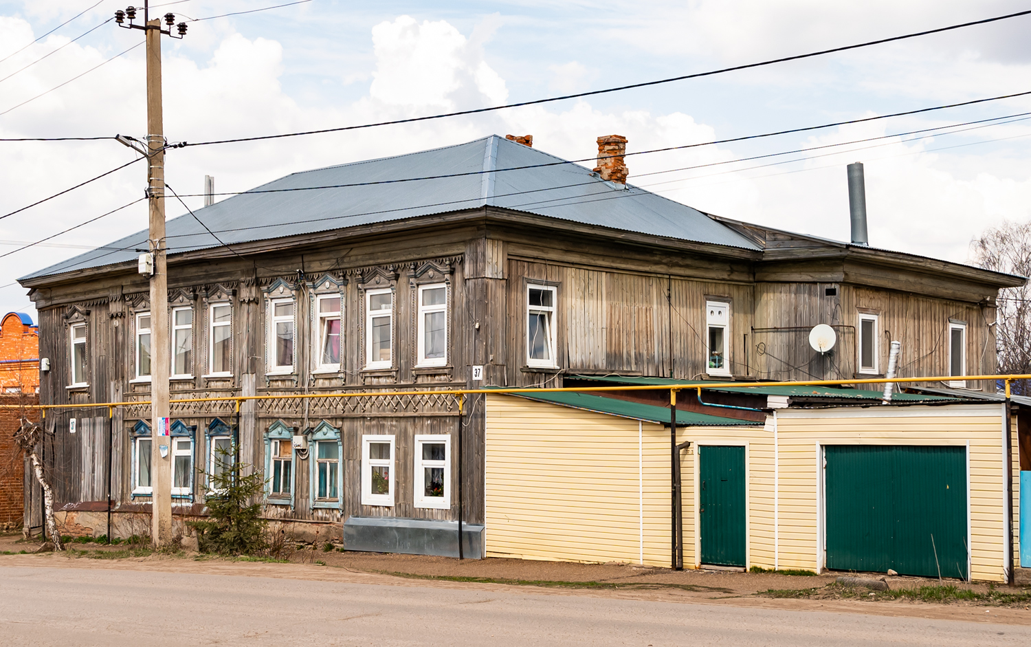 Birsk, Коммунистическая улица, 37