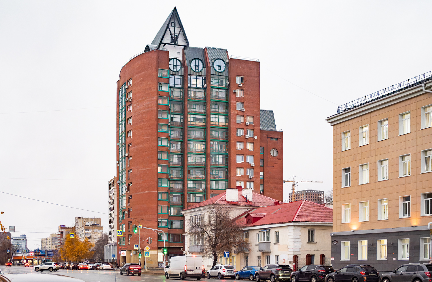 Ufa, Улица Цюрупы, 130; Улица Цюрупы, 128