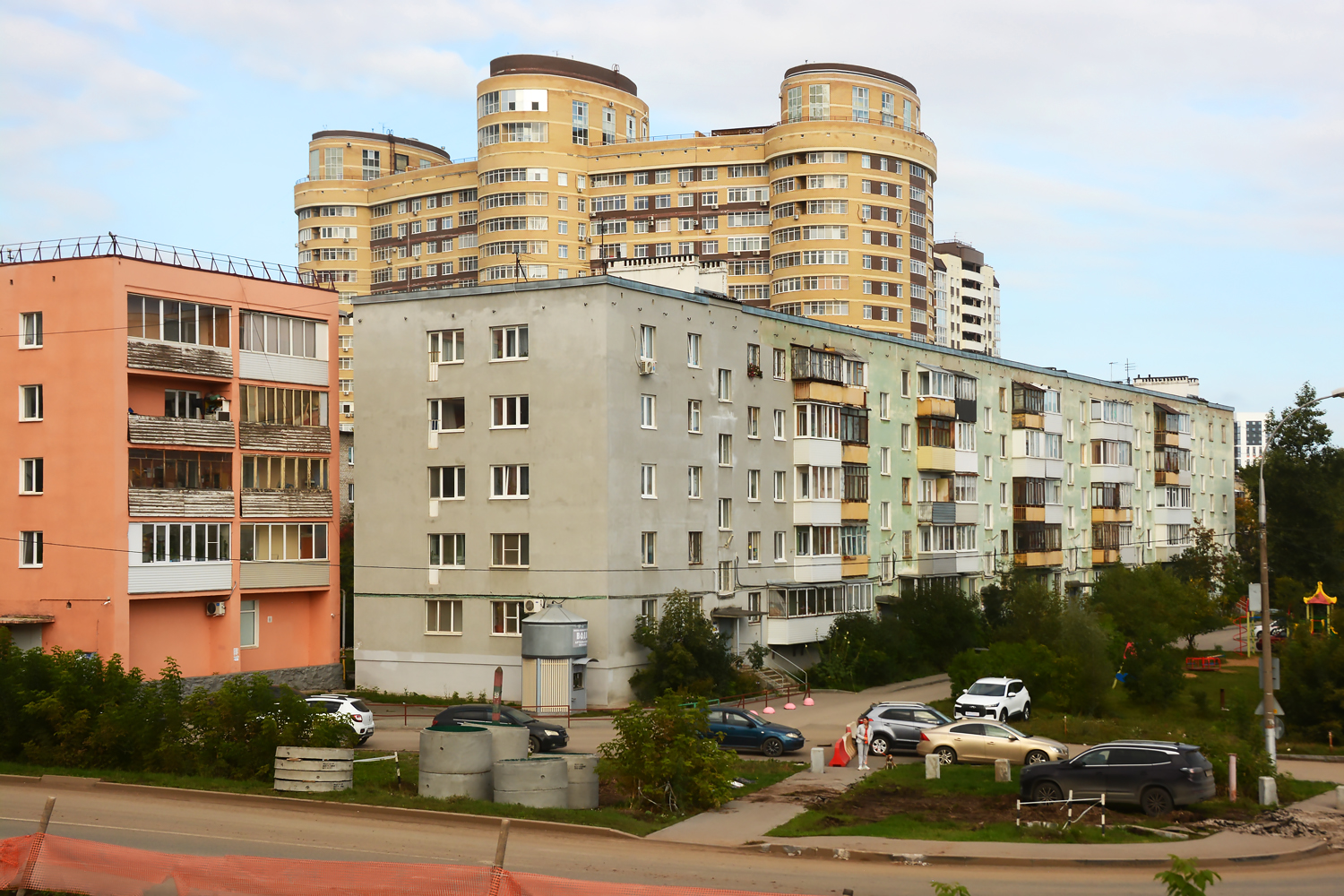 Пермь, Рабочая улица, 1 / Шоссе Космонавтов, 106