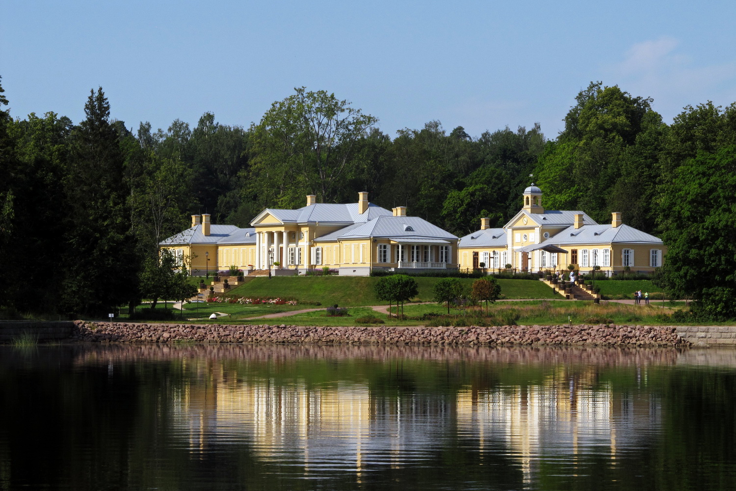 Выборг, Парк Монрепо, Главный дом; Парк Монрепо, Библиотечный флигель