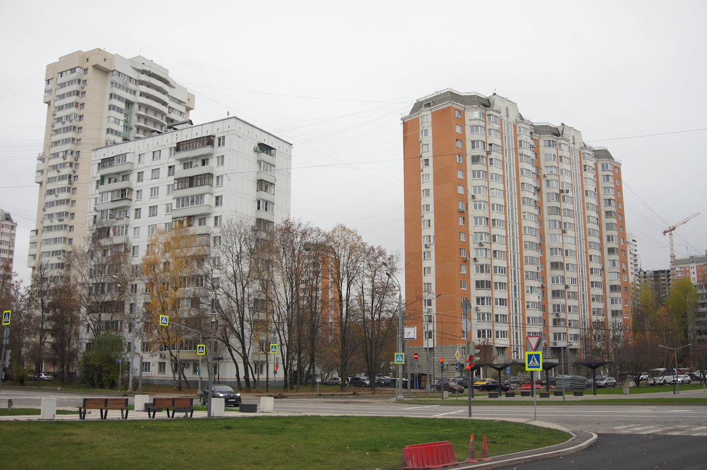 Moskau, Проезд Шокальского, 15; Улица Молодцова, 3