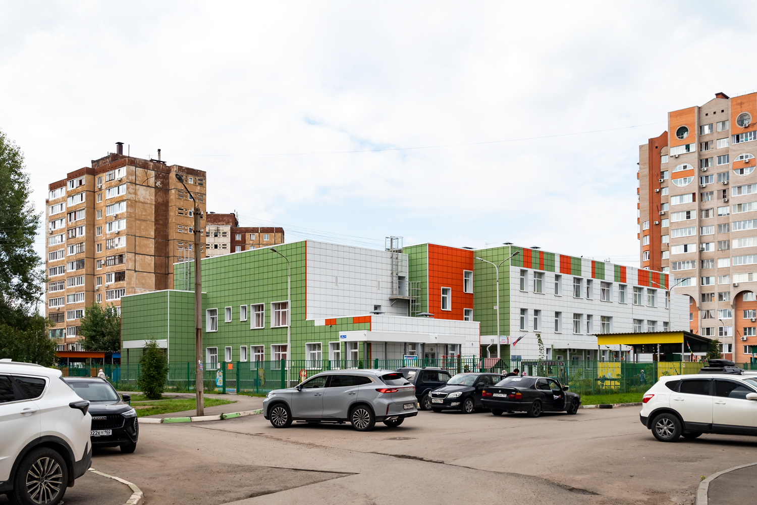 Уфа, Улица Максима Рыльского, 21/2; Улица Юрия Гагарина, 44/2