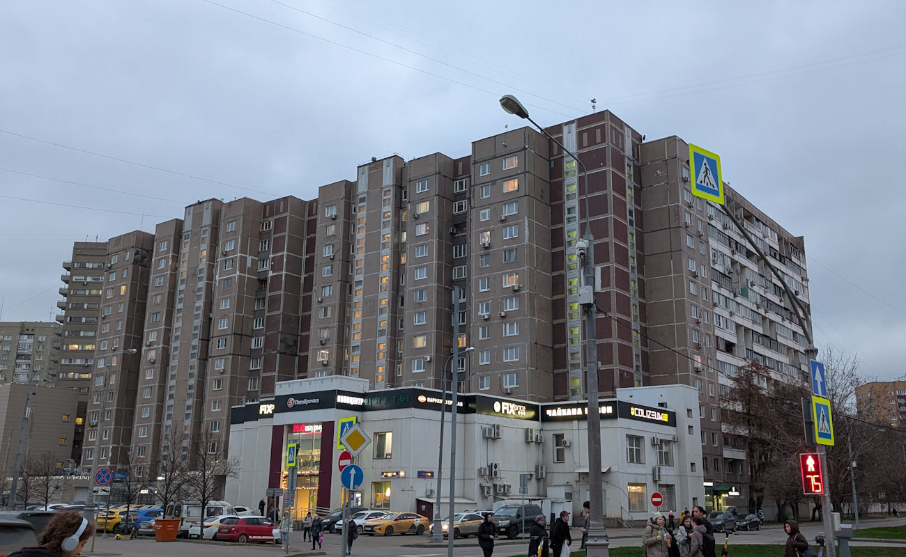 Москва, Ярославское шоссе, 28 (подъезды 3-6); Ярославское шоссе, 28 (подъезды 1-2)