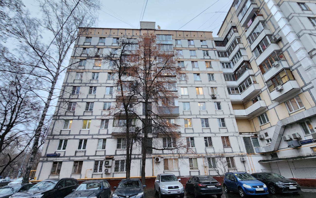 Москва, Мосфильмовская улица, 24
