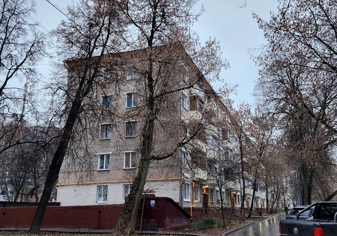 Москва, Мосфильмовская улица, 32