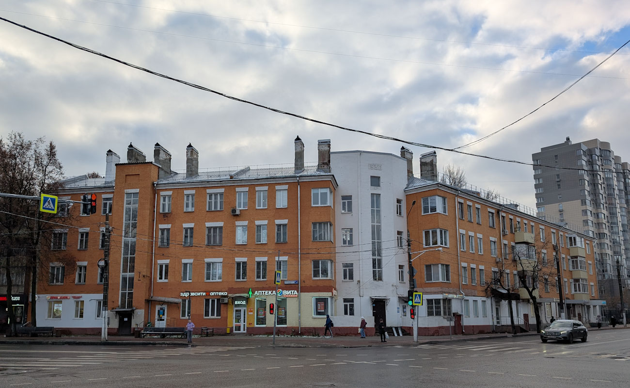 Подольск, Революционный проспект, 25 / Рабочая улица, 12