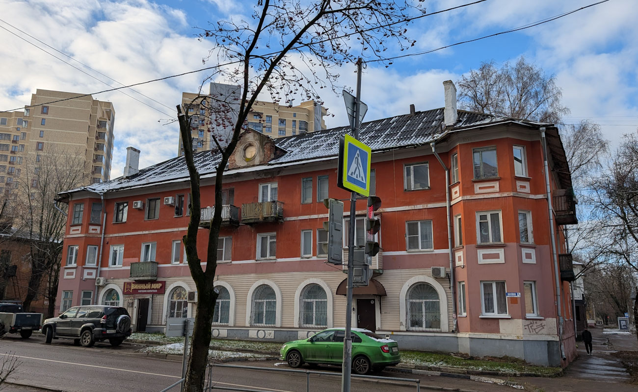 Podolsk, Литейная улица, 20 / Индустриальная улица, 9