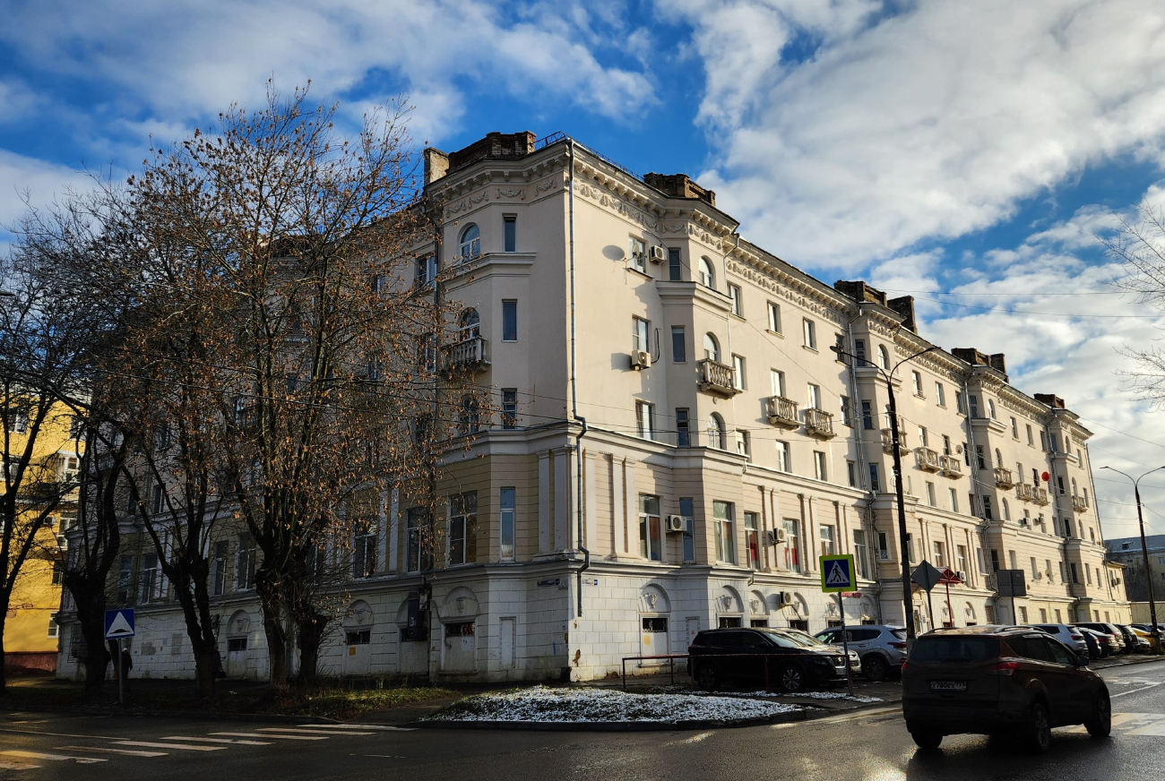 Подольск, Литейная улица, 23 / Улица Подольских Курсантов, 7