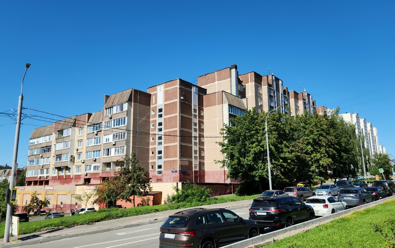 Москва, Митинская улица, 15 (подъезды 5-8); Митинская улица, 15 (подъезды 1-4)